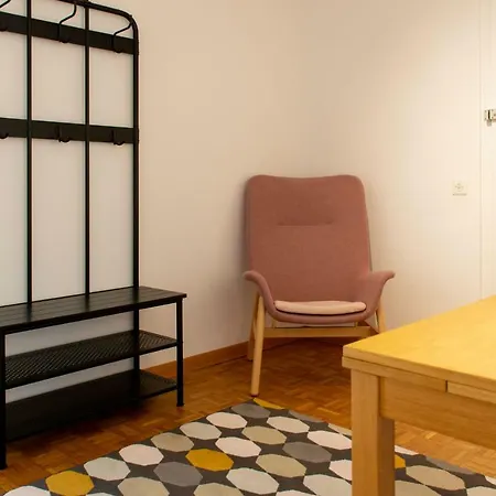 Magnifique De 2 Chambres à Coucher Avec Vue Sur Le Lac *
